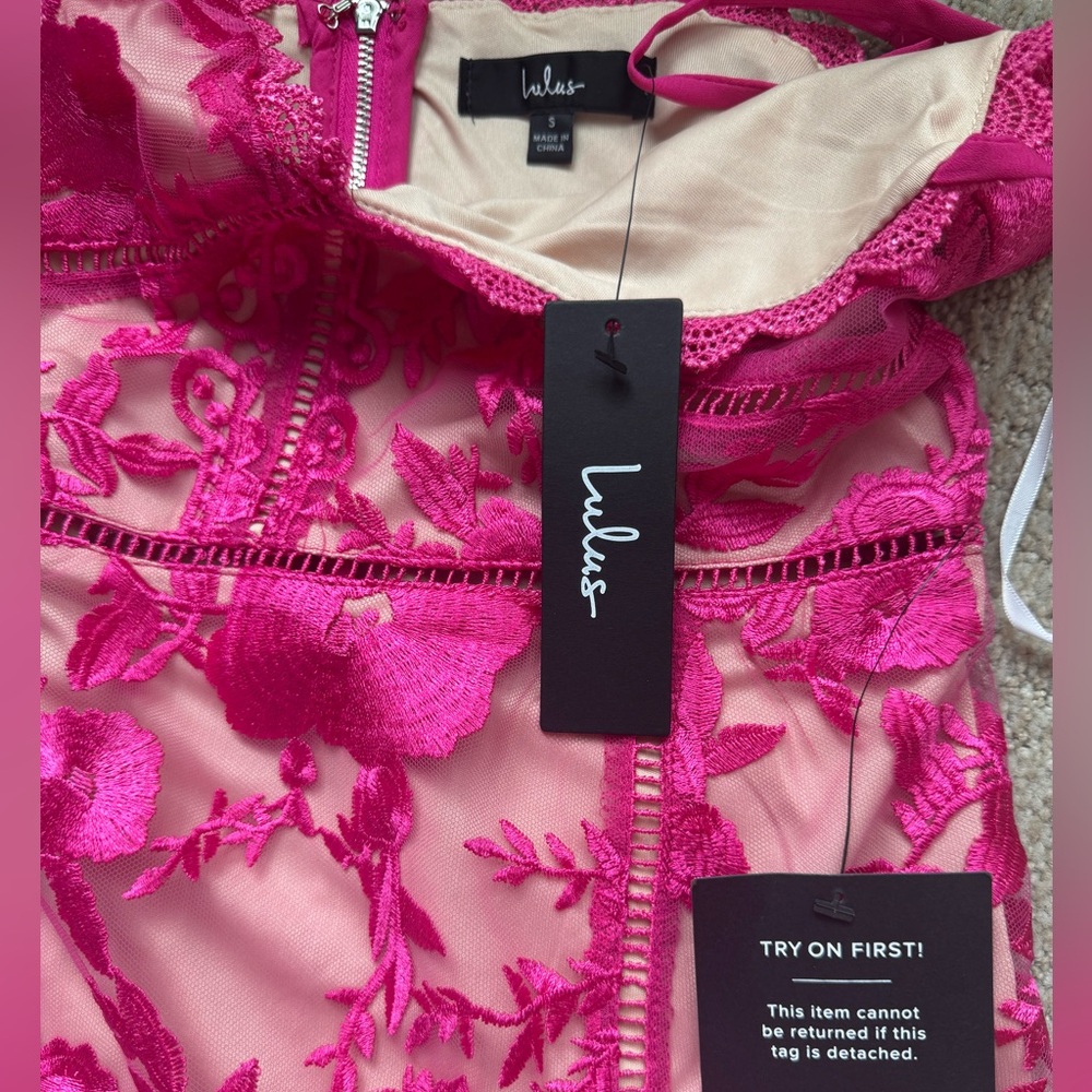 Lulus Pink Lace Mini Dress Size Small NWT - Picture 7 of 7